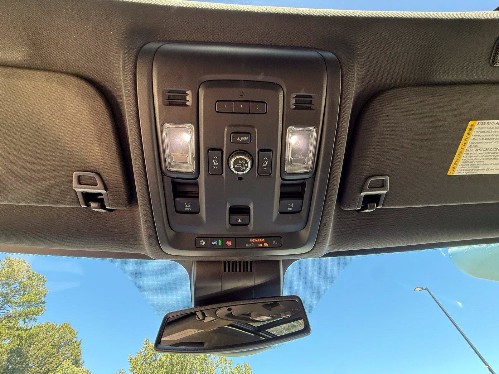Used 2023 GMC Yukon SLT w/ SLT Premium Package RWD image 50