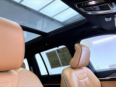 Used 2022 Jeep Grand Cherokee Summit w/ Advanced Protech Group IV image 24