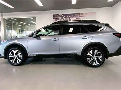 Used 2022 Subaru Outback Limited XT w/ Popular Package #2 image 3