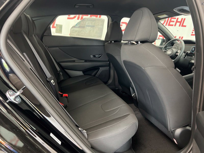 New 2026 Hyundai Elantra SEL FWD image 10