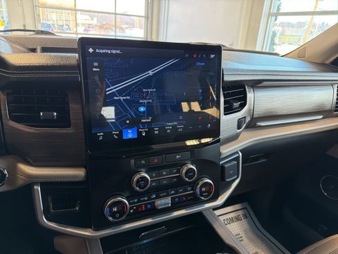 Used 2024 Ford Expedition Max Limited image 30