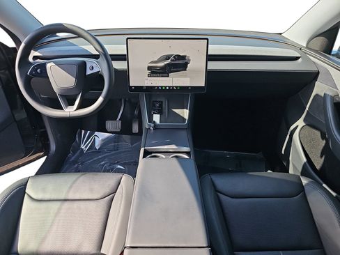 Used 2026 Tesla Model Y 2WD image 10