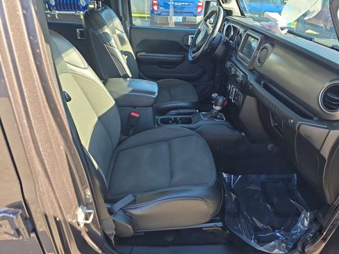 Used 2020 Jeep Wrangler Unlimited Sport AWD/4WD image 10
