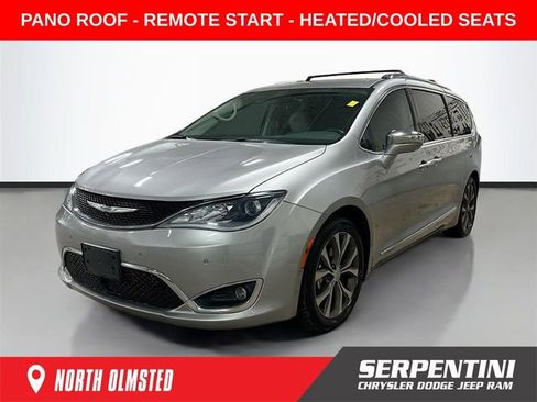 Used 2017 Chrysler Pacifica Limited w/ Advanced Safetytec Group image 1