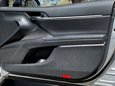 Used 2023 Toyota Camry SE image 29