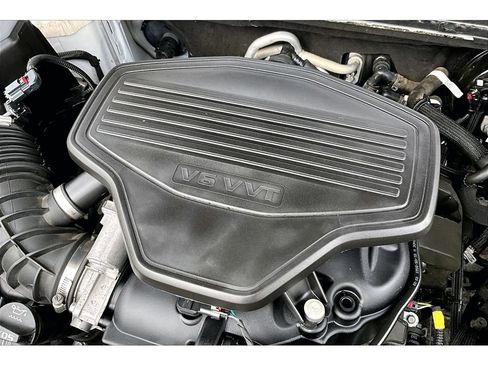 Used 2023 GMC Acadia AT4 w/ Technology Package AWD/4WD image 57