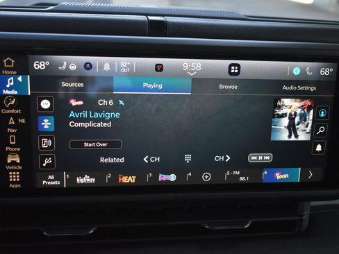 New 2025 Jeep Gladiator Sport image 27