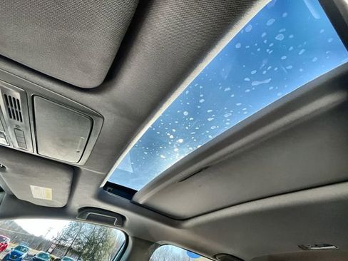 Used 2022 Honda CR-V EX-L image 18