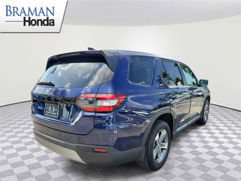 Certified 2024 Honda Pilot EX-L image 3