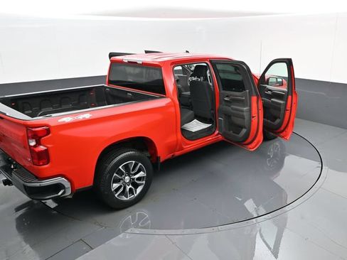 Used 2023 Chevrolet Silverado 1500 LT AWD/4WD image 25