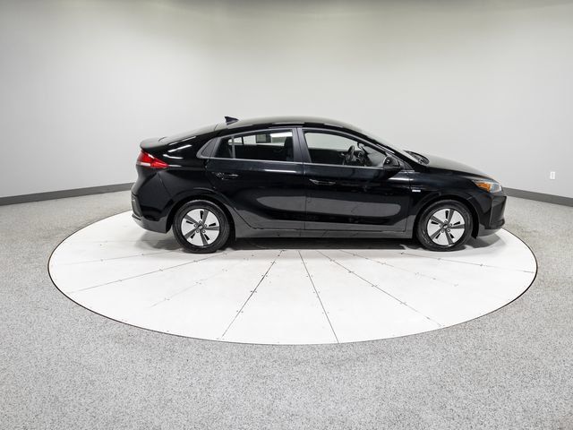 Used 2018 Hyundai Ioniq Blue FWD image 4