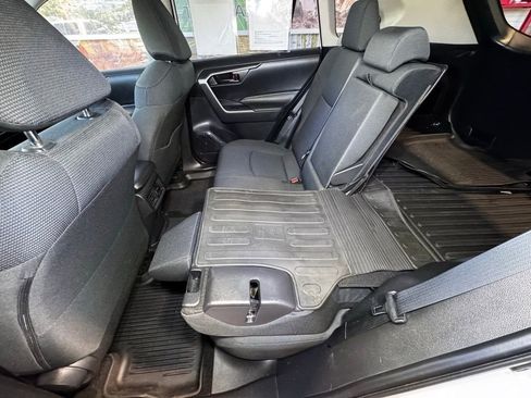 Used 2023 Toyota RAV4 LE AWD/4WD image 42