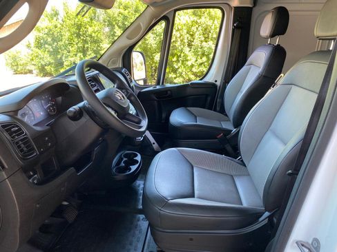 Used 2026 RAM ProMaster 2500 w/ Convenience Group FWD image 26
