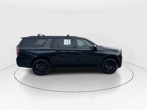 Used 2023 Chevrolet Suburban RST AWD/4WD image 9