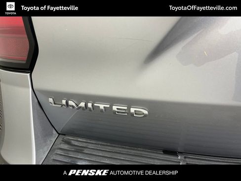 Used 2021 Ford Expedition Limited AWD/4WD image 4
