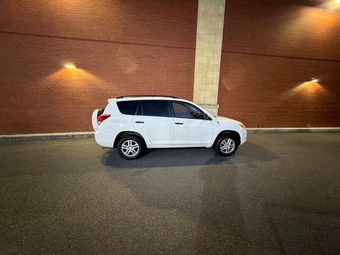 Used 2007 Toyota RAV4 4WD image 2