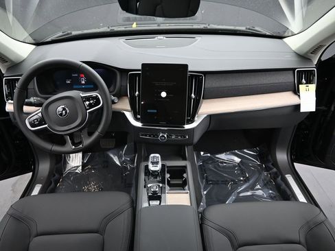 New 2026 Volvo XC90 B5 Plus AWD/4WD image 21