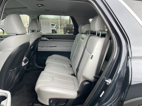 Used 2023 Hyundai Palisade SEL image 16