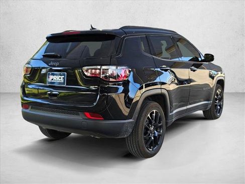 Used 2026 Jeep Compass Latitude w/ Quick Order Package 29K AWD/4WD image 5