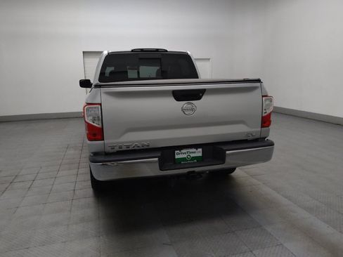 Used 2018 Nissan Titan SV RWD image 6