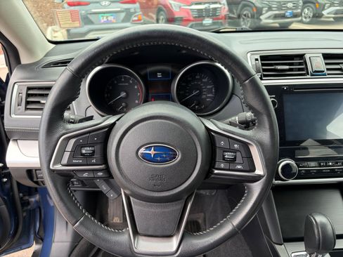 Used 2019 Subaru Outback 2.5i Premium w/ Popular Package #2 AWD/4WD image 9