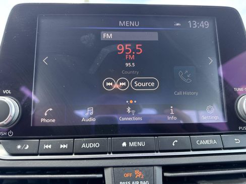 Used 2025 Nissan Altima 2.5 SV FWD image 24