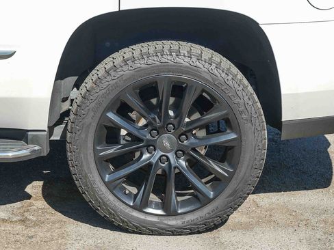 Used 2020 Cadillac Escalade Luxury AWD/4WD image 11
