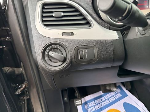 Used 2020 Dodge Journey SE w/ SE Popular Equipment Group image 24