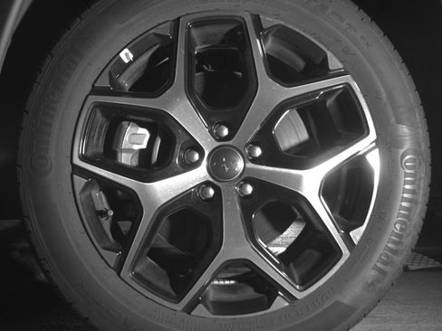 Used 2025 Jeep Compass Limited image 12