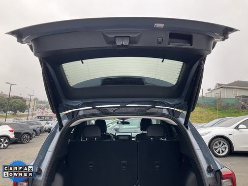 Used 2025 Ford Escape SE image 9