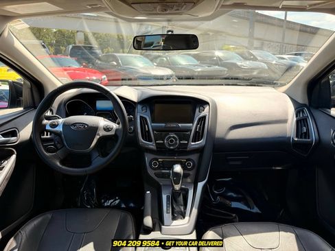 Used 2014 Ford Focus Titanium FWD image 36