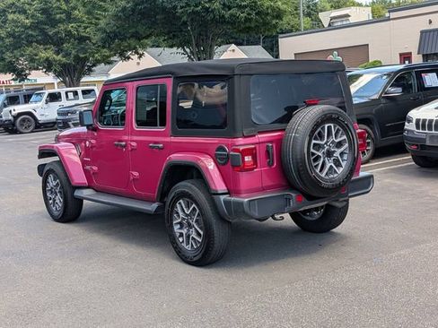Certified 2024 Jeep Wrangler Unlimited Sahara w/ Technology Group AWD/4WD image 5