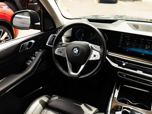 Used 2023 BMW X7 xDrive40i AWD/4WD image 10