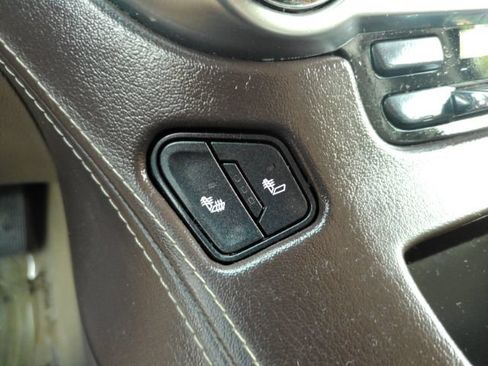 Used 2016 Chevrolet Suburban LT RWD image 52
