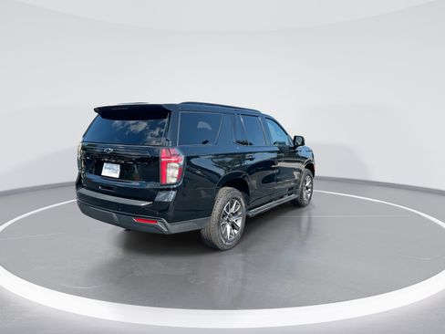 Used 2024 Chevrolet Tahoe Z71 w/ Luxury Package AWD/4WD image 9