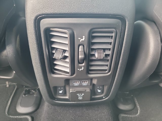 Used 2025 Dodge Durango SRT Hellcat AWD/4WD image 18