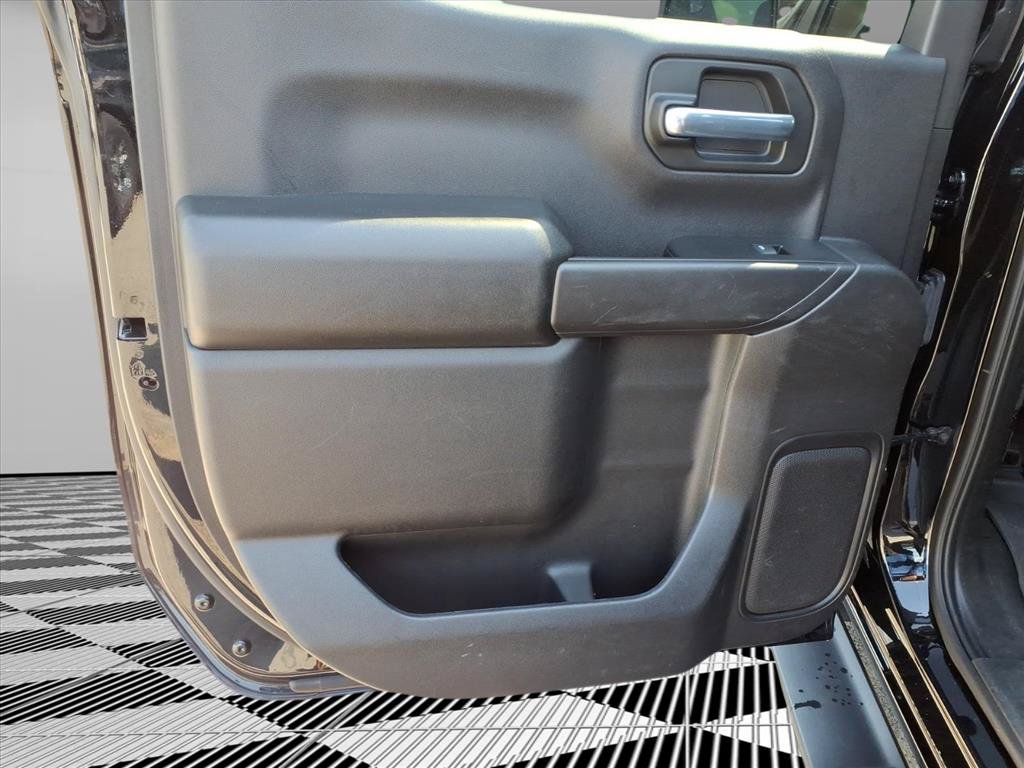 Used 2023 Chevrolet Silverado 1500 Custom AWD/4WD image 22