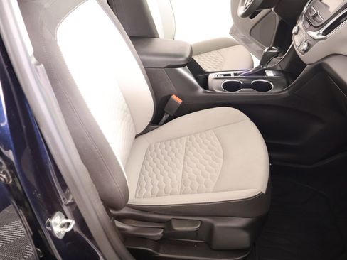 Used 2021 Chevrolet Equinox LT w/ LPO, Floor Liner Package FWD image 12