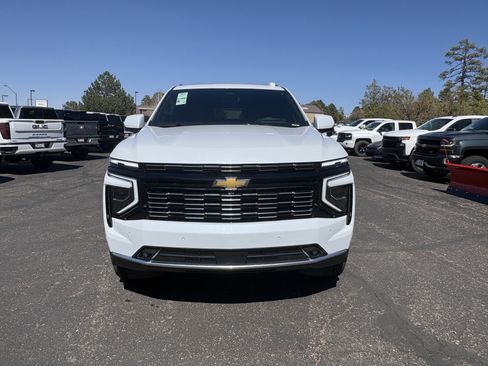 Used 2026 Chevrolet Tahoe High Country AWD/4WD image 4