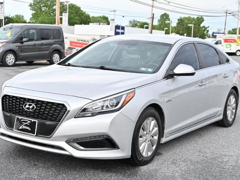 Used 2017 Hyundai Sonata SE FWD image 6