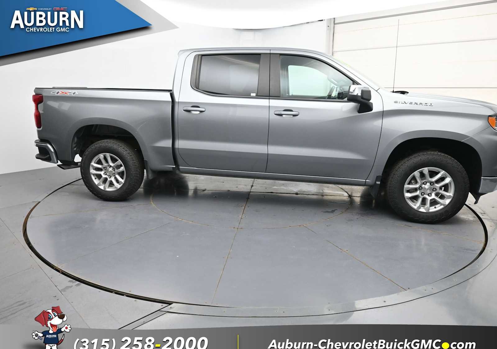 Used 2024 Chevrolet Silverado 1500 LT AWD/4WD image 18