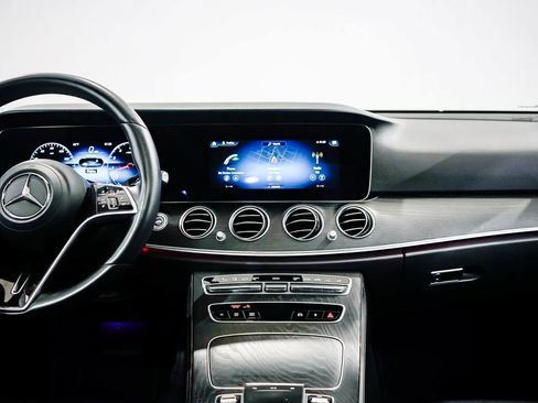 Used 2022 Mercedes-Benz E 350 Sedan image 13