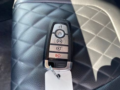 Used 2024 Ford Edge Titanium AWD/4WD image 29