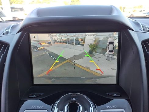 Used 2019 Ford Escape Titanium AWD/4WD image 17