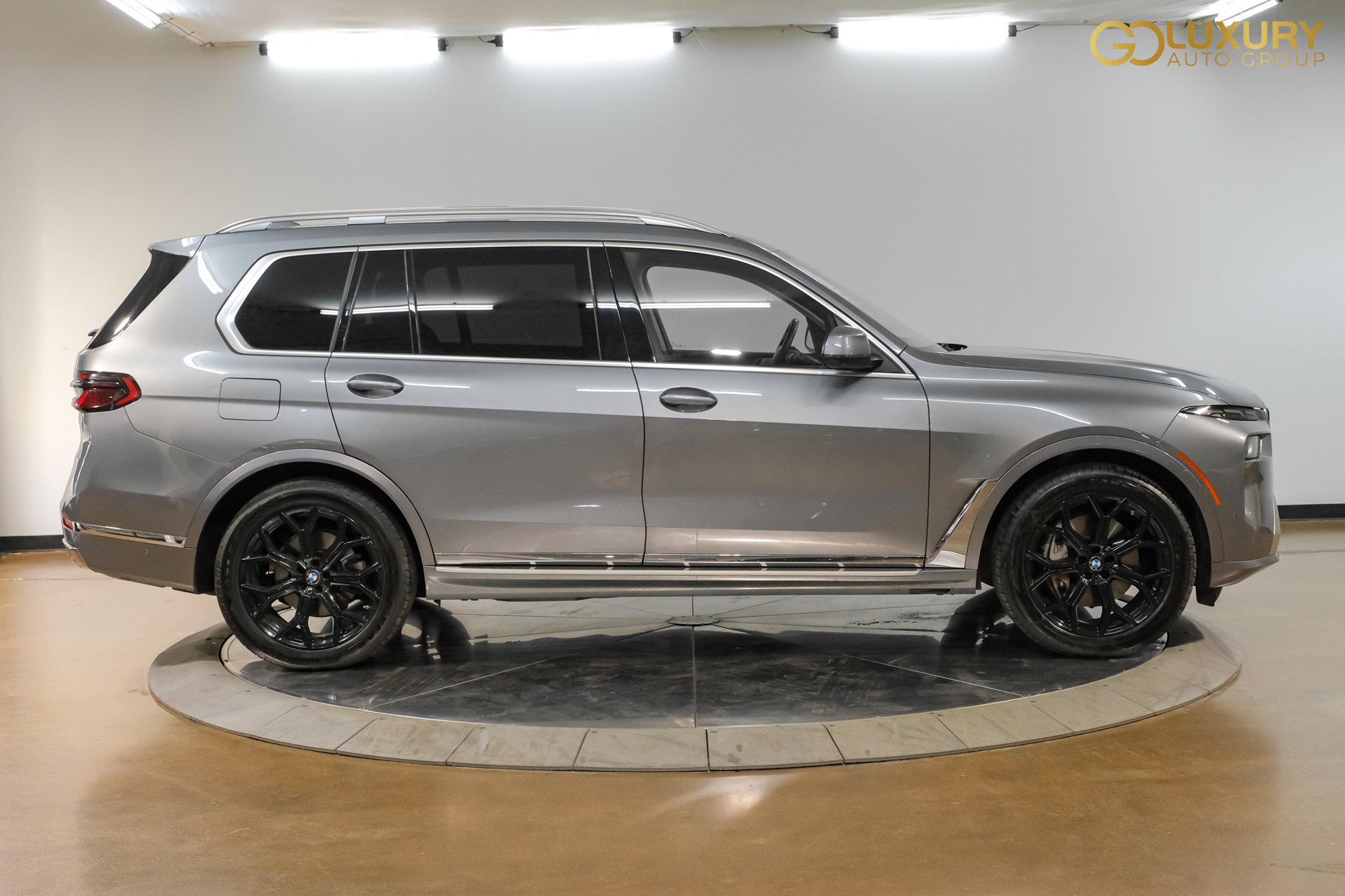 Used 2025 BMW X7 xDrive40i AWD/4WD image 9