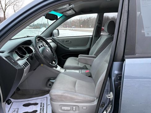 Used 2004 Toyota Highlander 2WD V6 image 7