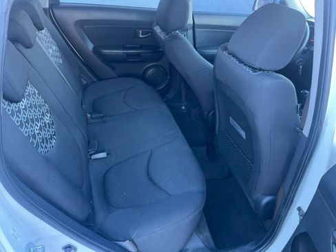 Used 2010 Kia Soul + w/ Audio Pkg image 14
