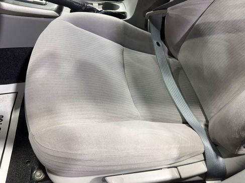 Used 2010 Toyota Corolla FWD image 18
