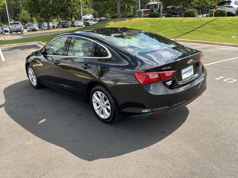 Used 2025 Chevrolet Malibu LT FWD image 8