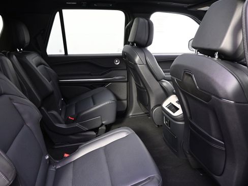 New 2025 Lincoln Navigator Reserve w/ Jet Appearance Package image 18